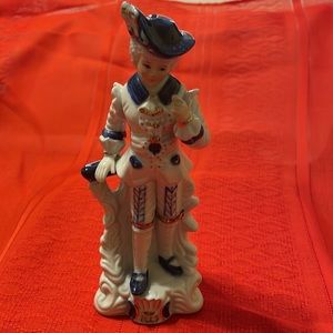 Deutsch Noritake Vintage French soldier or prince Blue and white figurine (mlb)